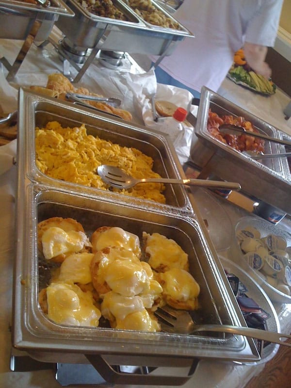 eggs at the brunch buffet